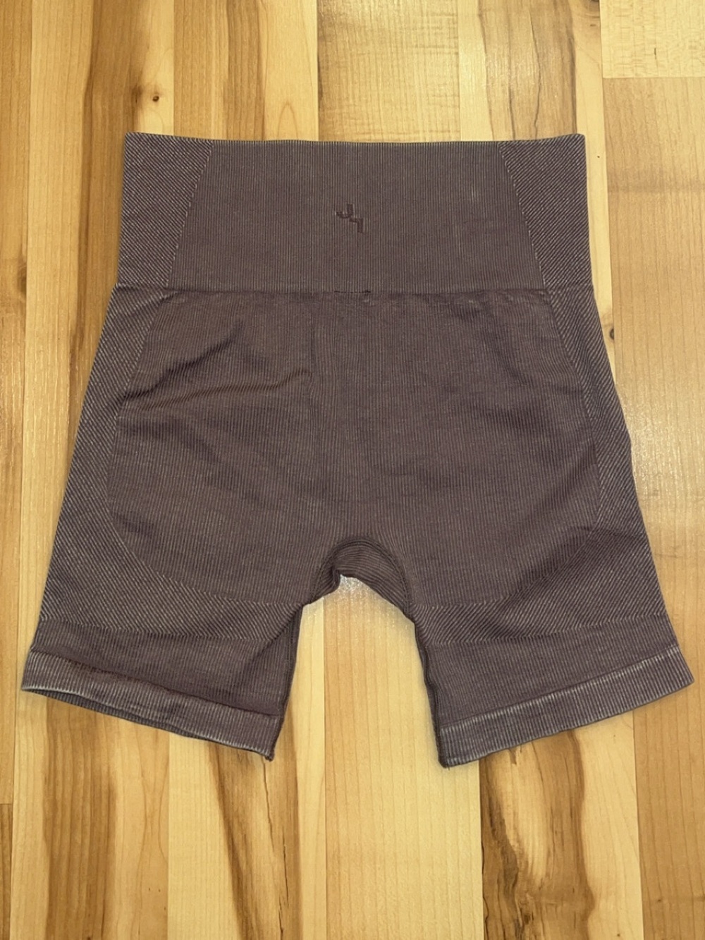 JoyLab High-Rise Shorts in Light Brown